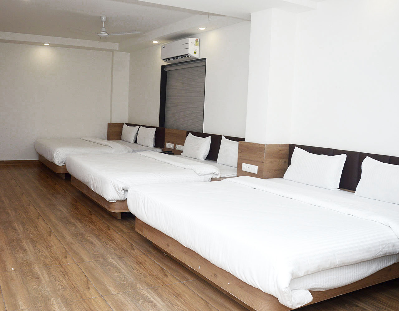 6 Bed Room at Hotel Kutchi Palace Dwarka